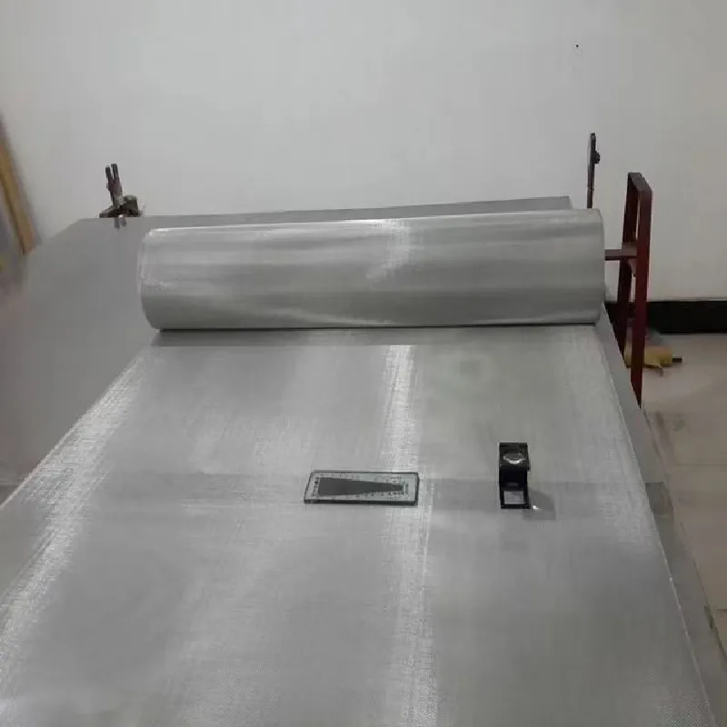 gauge of wire mesh